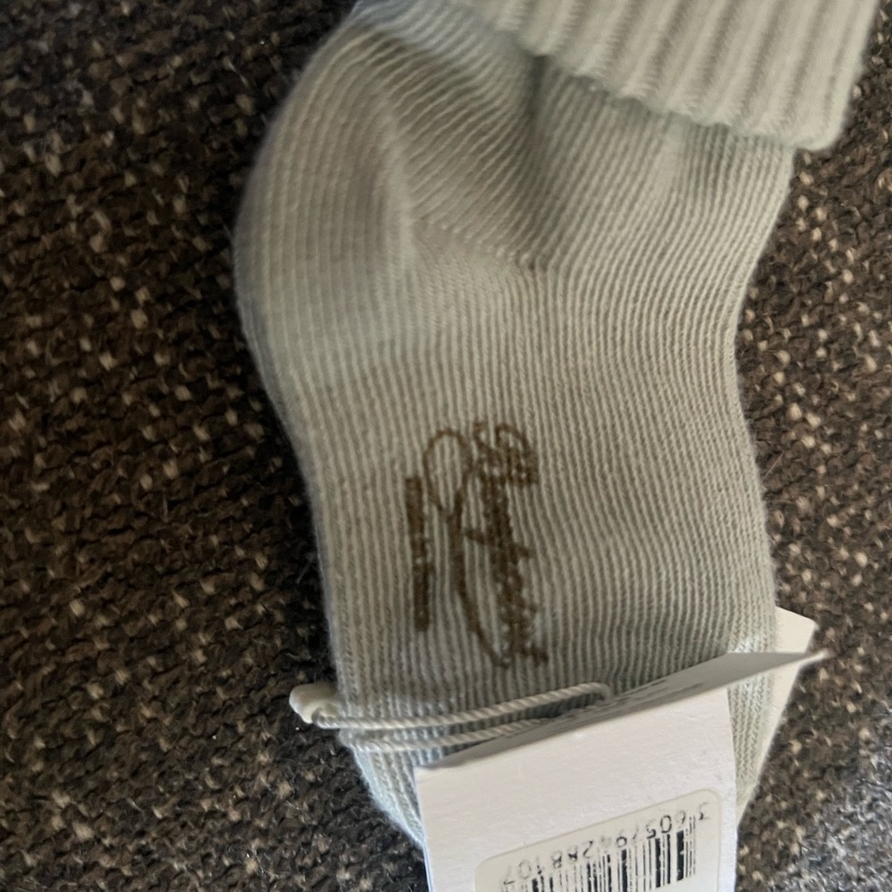 NWT Bonpoint Light Gray Baby Socks - Picture 3 of 4